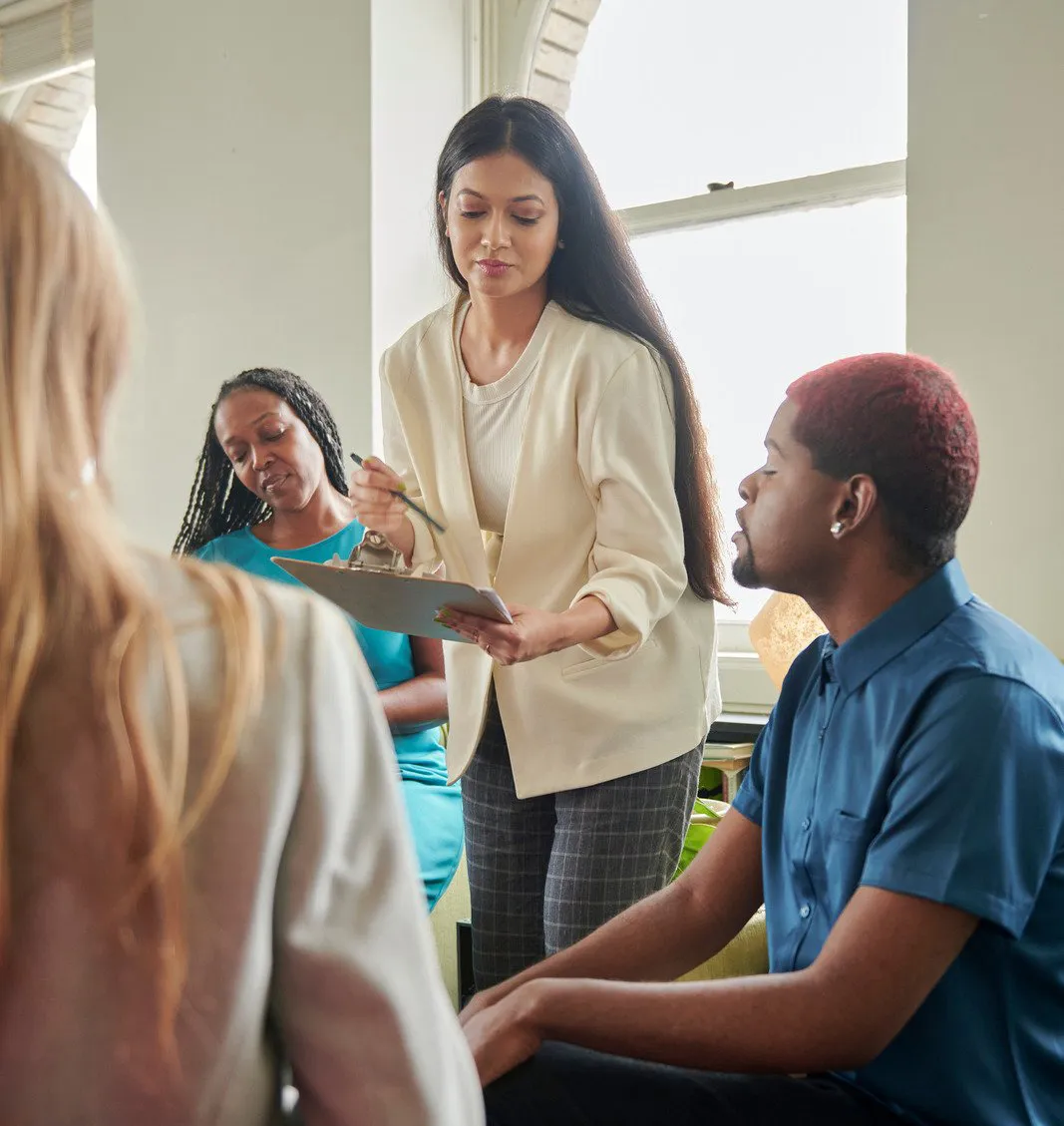 Equipe em reunião de recrutamento